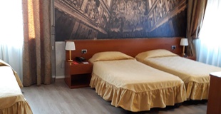 Dreibettzimmer ELE Green Park Hotel Pamphili Rom, Italien