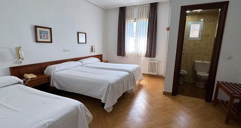 Standard-dreibettzimmer ELE Acueducto Hotel Segovia